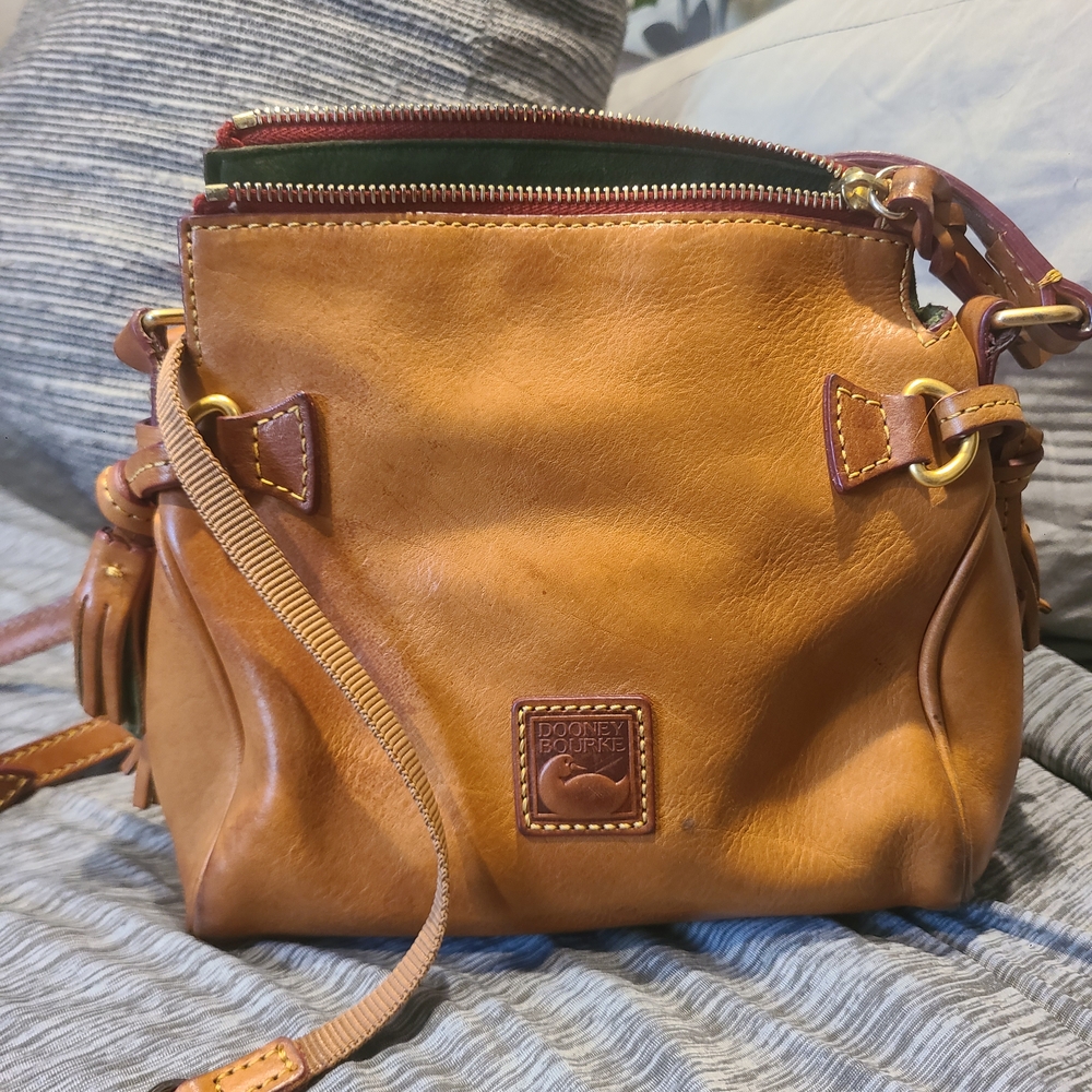 Dooney & Bourke Tan Leather Women's Bag